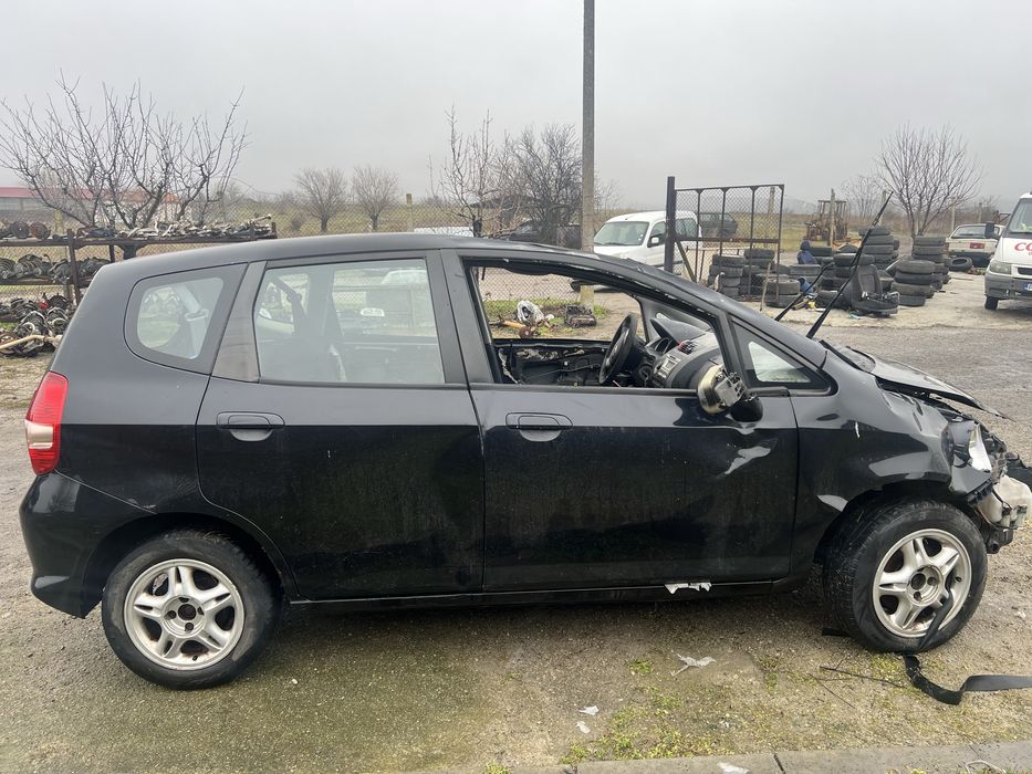 Honda Jazz (1.4i 2004г ) на части