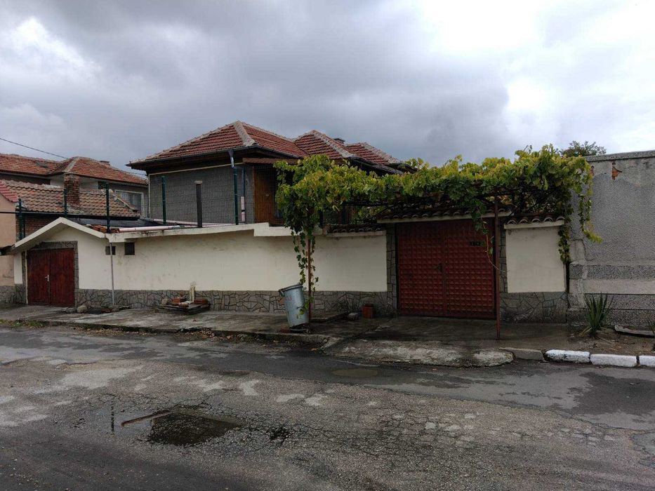 Продавам къща гр.Гълъбово