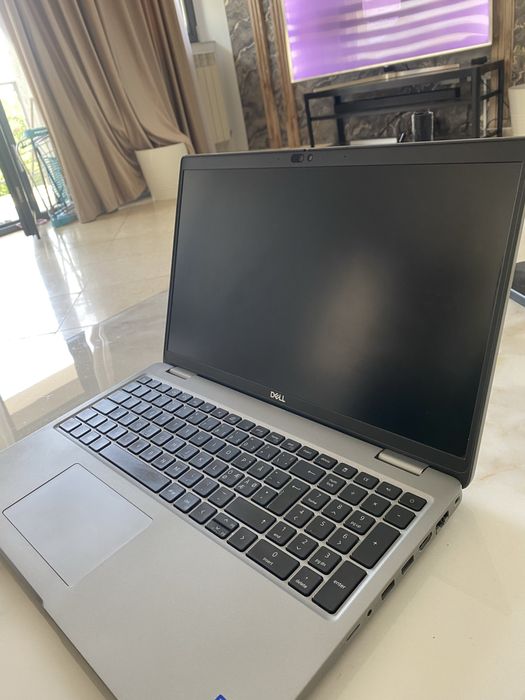 Dell Workstation AI intel i7 13800h 14c/20t, rtx ada 2000 8gb, 64gb DDR5 5200, 2tb ssd + 512gb ssd + sim slot 5g Garantie inca 6 luni