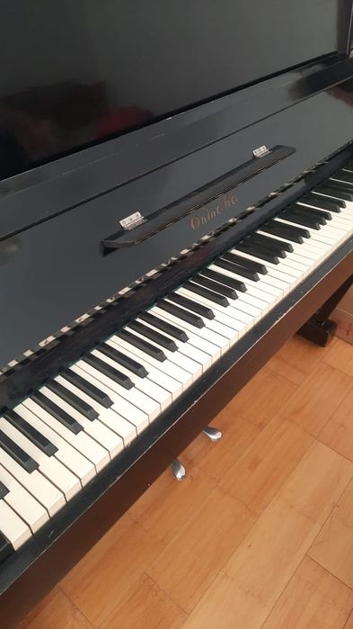 Пианино Октава..