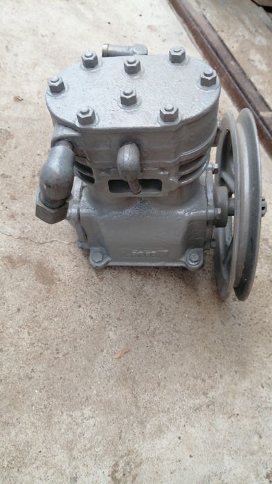 Продам компрессор зил-130 в рабочем состоянии,