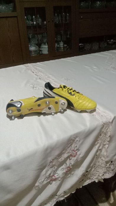 Футбольный бутсы оригинал