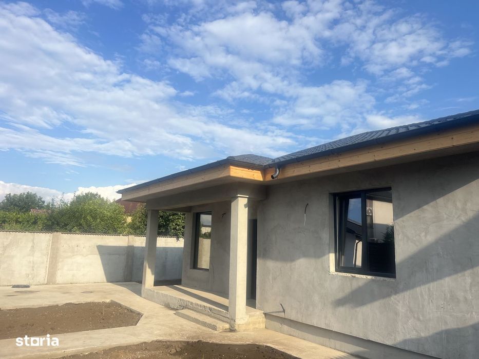 Casă de vânzare, 3 camere, teren 450 mp