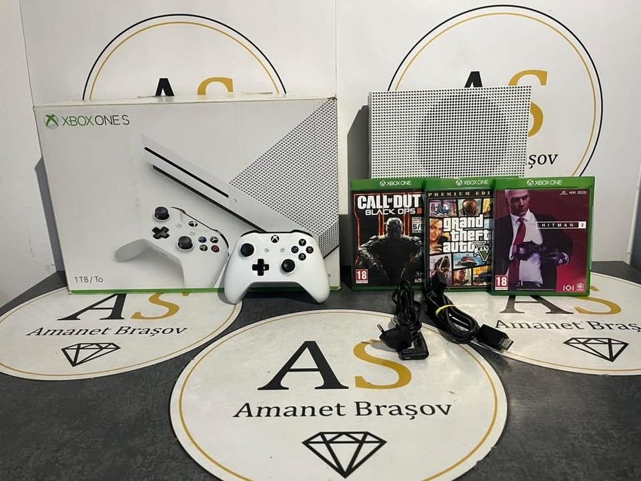 Consola Xbox One S 1TB la cutie + 3 jocuri