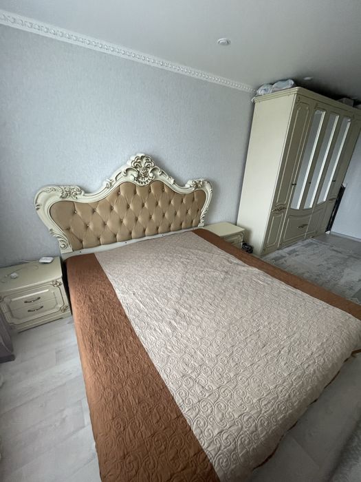 Спальный гарнитура 280000