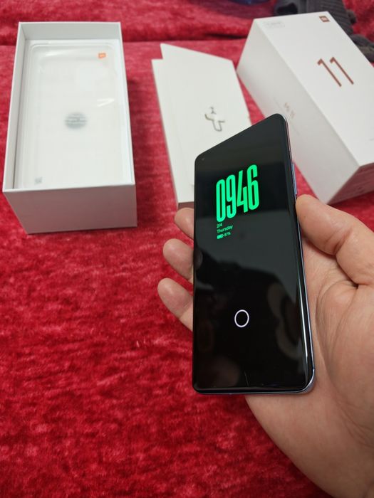 Xiaomi 11 8/256 GB