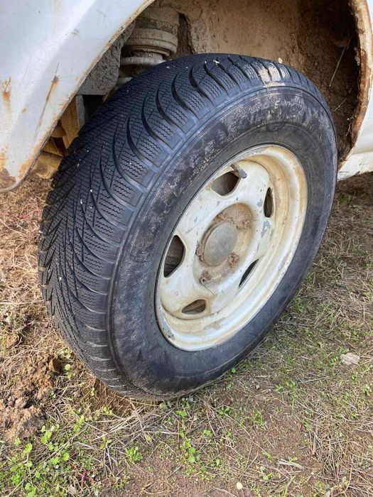 Джанти с гуми за Лада нива