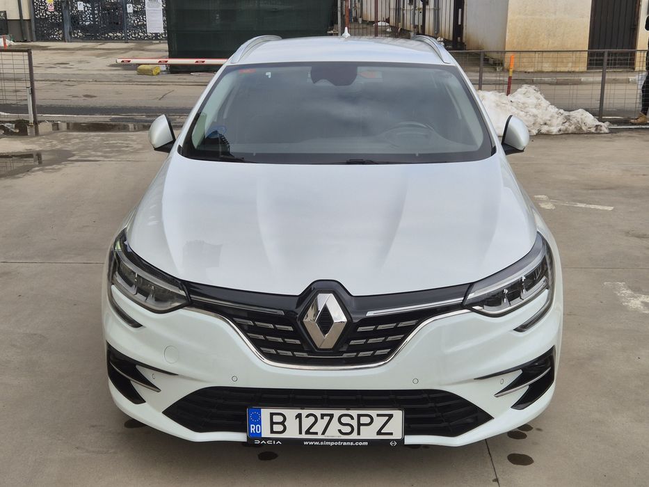 Renault Megan E-TECH PLUG-IN HYBRID 2021