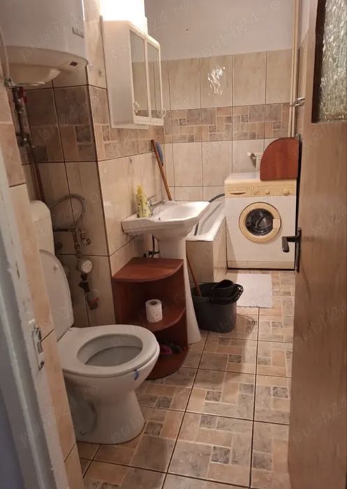 Propietar închiriez garsonieră 42mp, zona 13 Septembrie