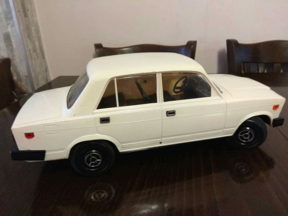Лада 1:8 макет пластмасов