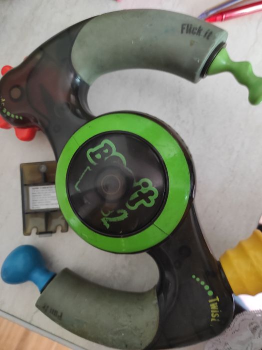 Игрушка " bop it"