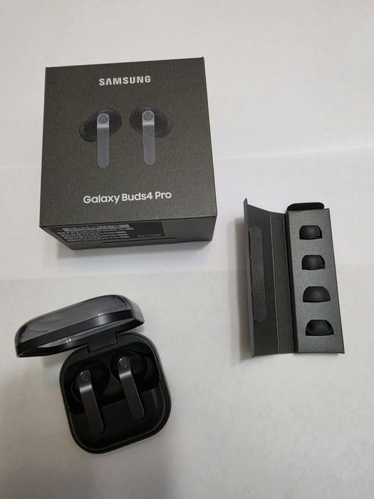Наушники Samsung Galaxy Buds 4 pro