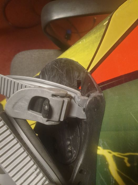 Snowboard 143cm cu legaturi