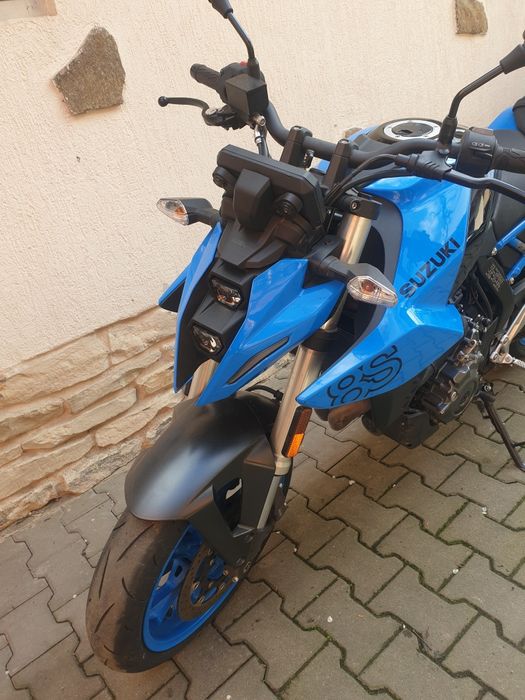 Suzuki GSX 8S  2023 ABS TC  gsxr g s x s