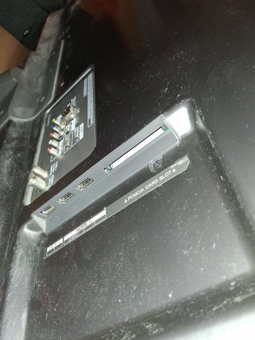 Малък телевизор 22' (работи) + Smart TV LG 49UK7550MLA (За части )