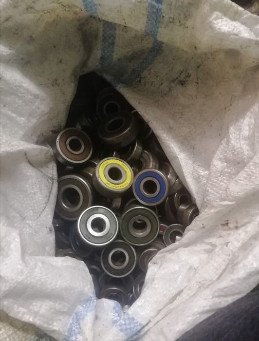 Продам подшипники разные