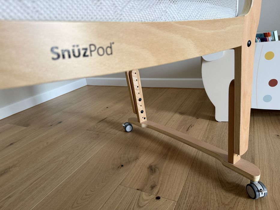 SnuzPod Studio – pătuț bebe tip co-sleeper, stare excelentă + extra accesorii