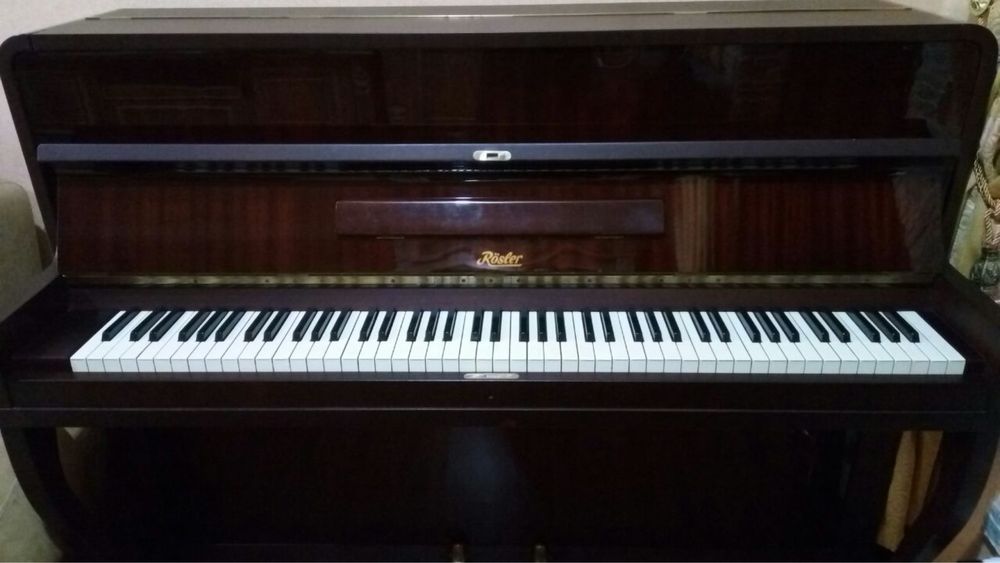 Пианино Rosler в идеальном состоянии. Чехия