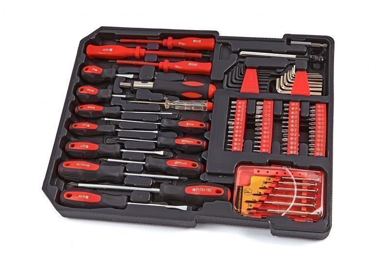 Комплект инструменти в куфарче, 599 части