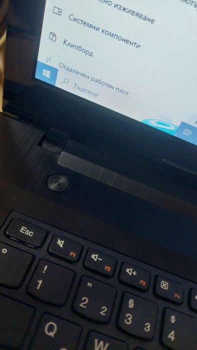 Продавам лаптоп Lenovo b70-80