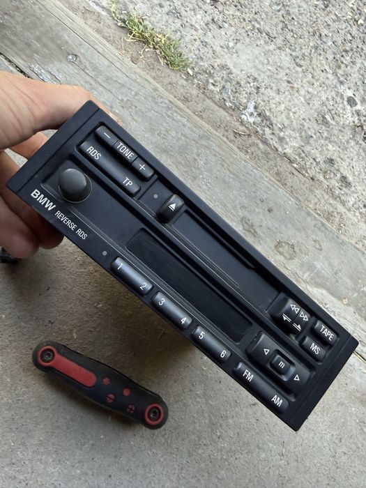 Оригинальная магнитола на BMW E32 E34 E36