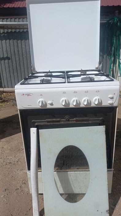 Продам газ плиту бу