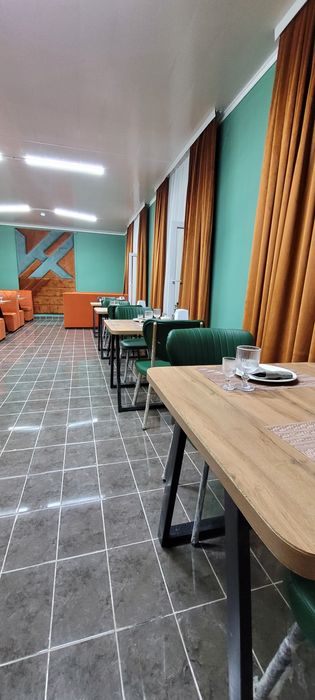 Мебель посуда для кафе