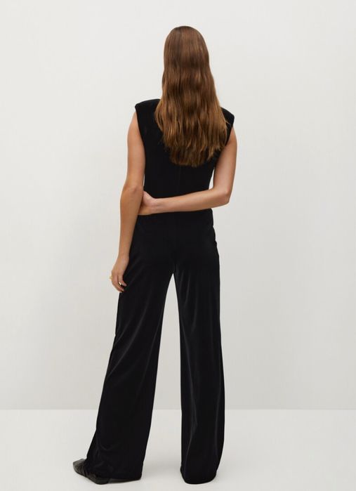 Комплект от кадифе - панталон и боди