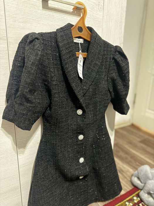 Продам новое платье