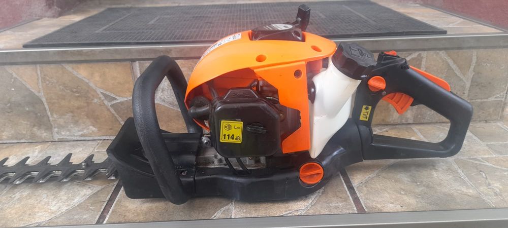 Foarfeca de tuns gard viu