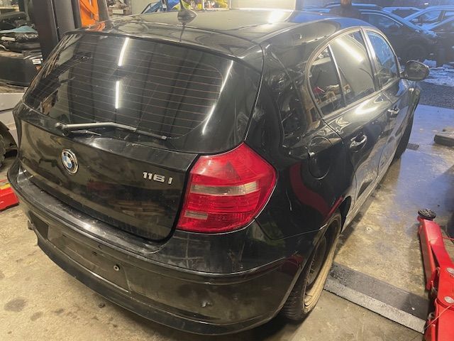 Dezmembrez BMW 116i E87 Facelift an 2011  N43B20A