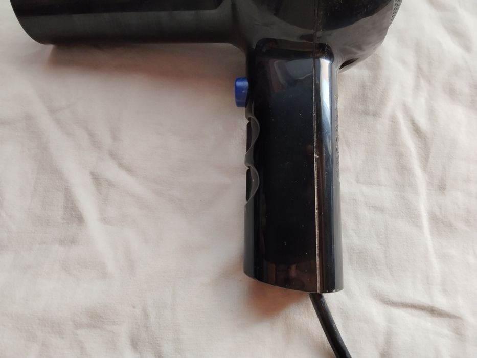 Оригинален немски страхотен сешоар велла-професионален