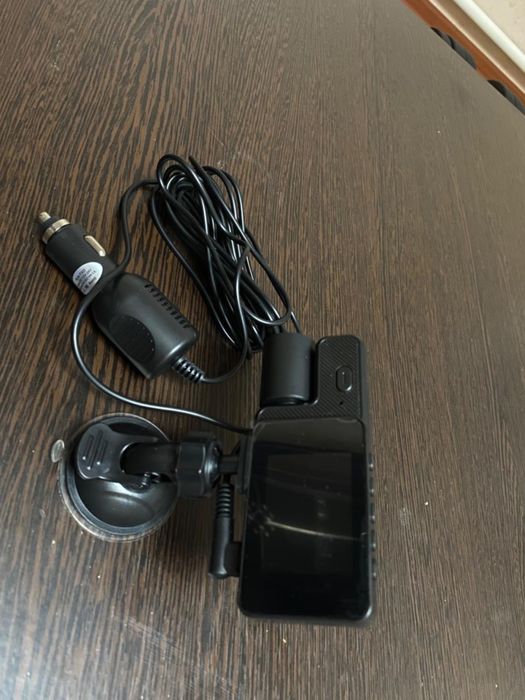 Видеорегистратор с 2 камерами +Wifi