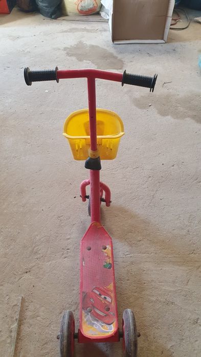 Самокат трехколесный