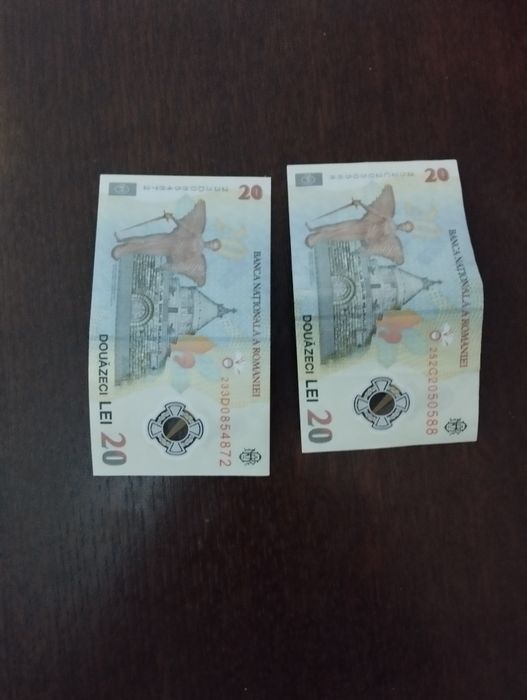 De vânzare 2 bancnote de 20 de lei