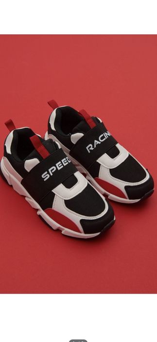 Treninguri haine 104 det la tel