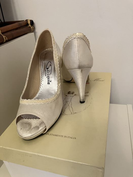 Сатенени обвки, 38 номер