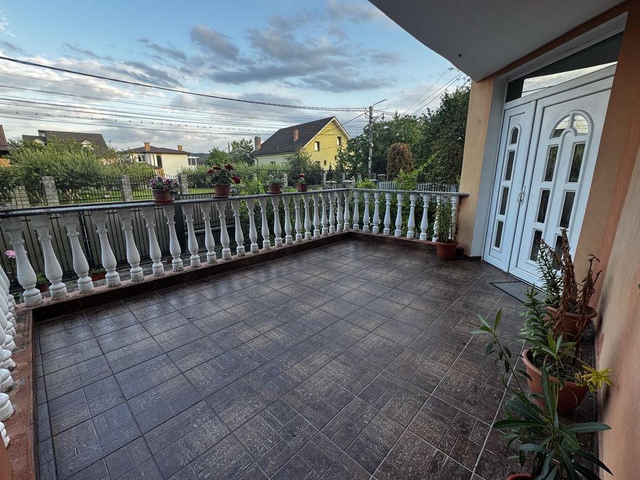 Apartament la Casă / spațiu birou