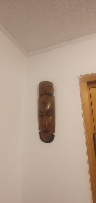 Vând colecție măști lemn