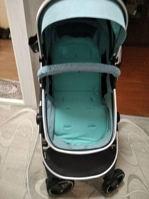 Срочно продаётся коляска