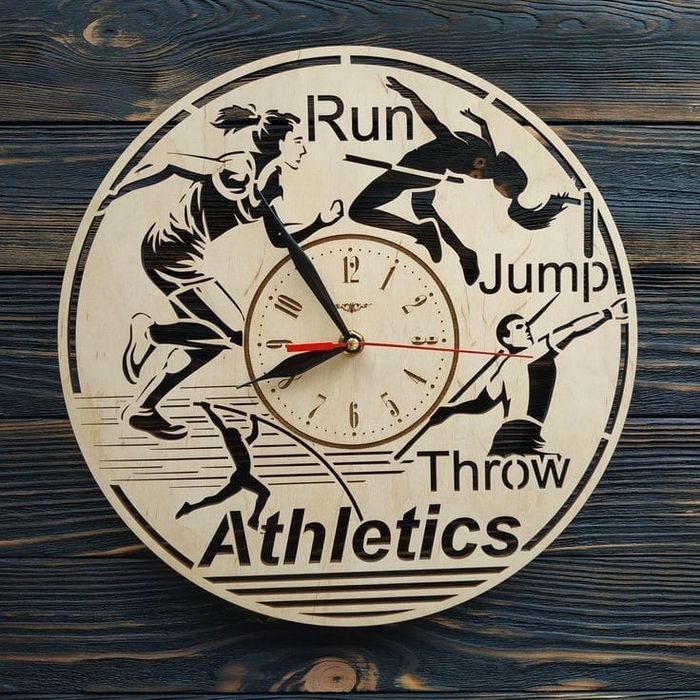 Часы ручной работы