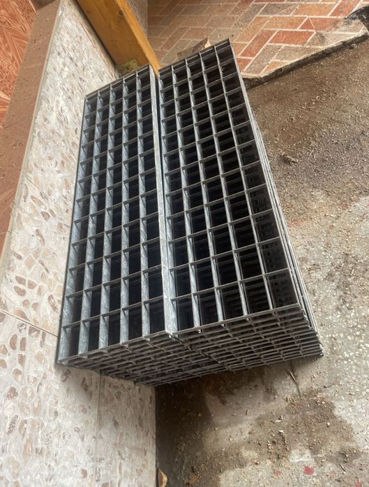 Trepte zincate galvanizate