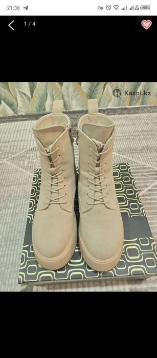 Зимние ботинки женские