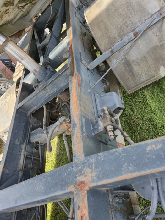 Volvo 7.5t basculabil macara