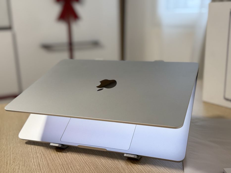 Macbook Air M4 SILVER 16 GB RAM 256 SSD NOU garanție