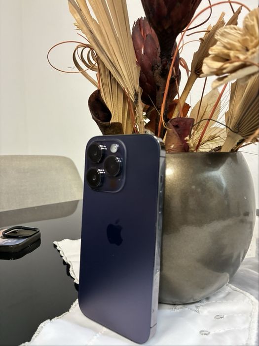 Iphone 14 pro deep purple