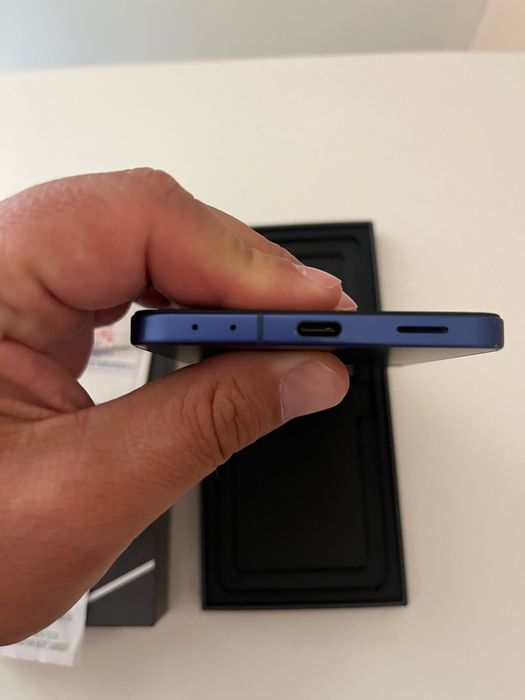 Samsung Z Flip 7 256GB 100% bat