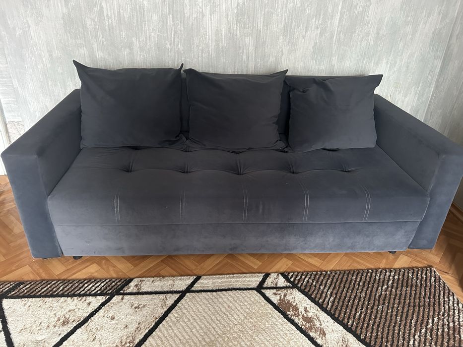 Срочно продам диван