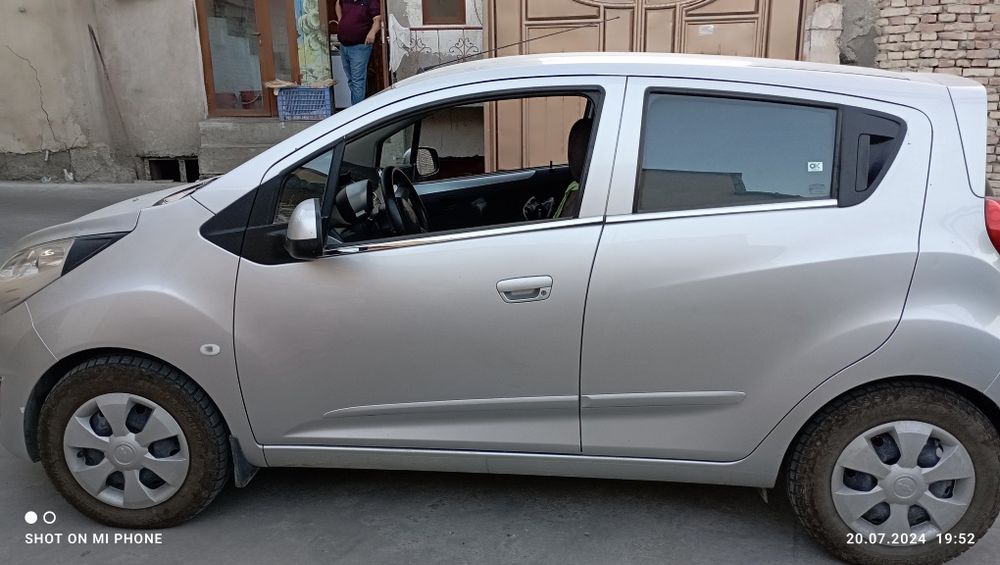 Спарк сотилади 2012 йил.3 позиция