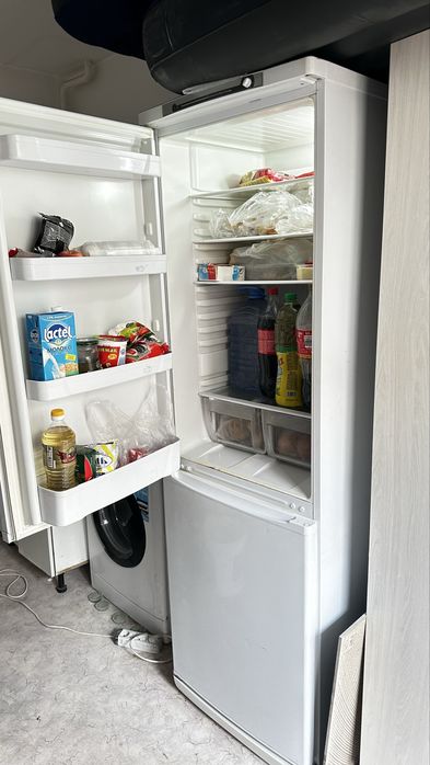 Продам холодильник в хорошем состояние